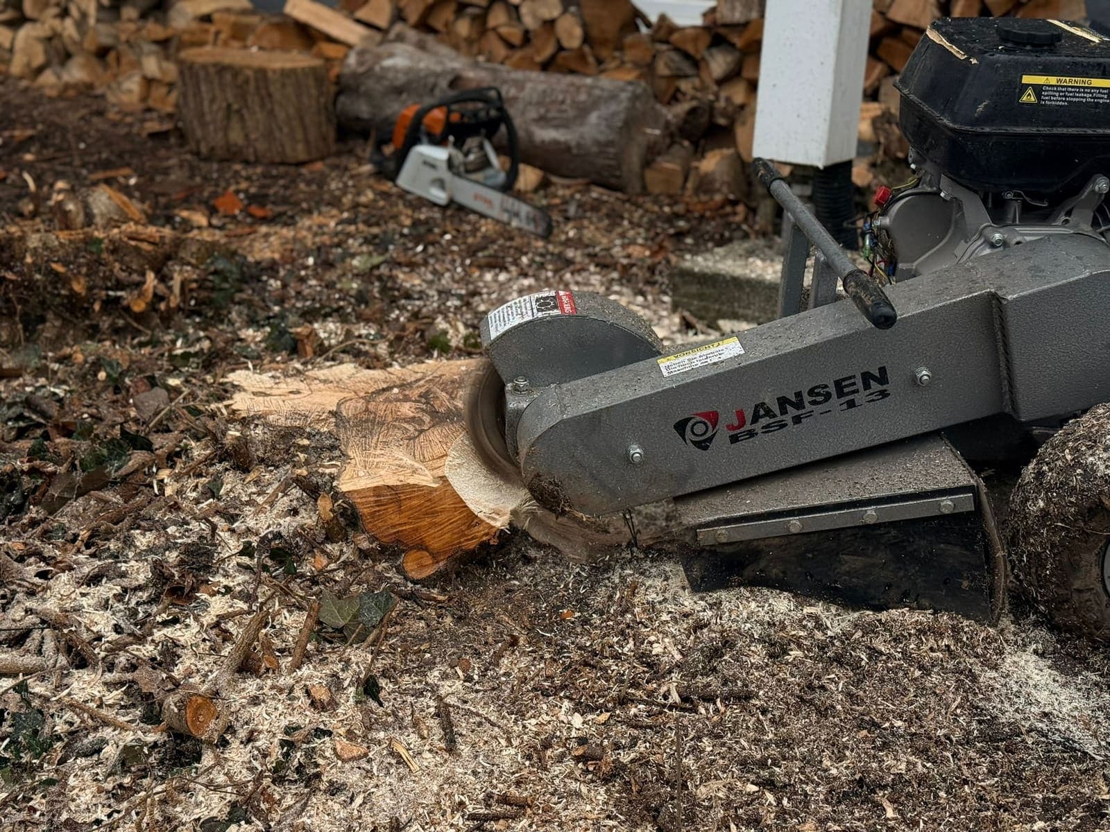 Wurzelentfernung – Grünfix Gartenservice